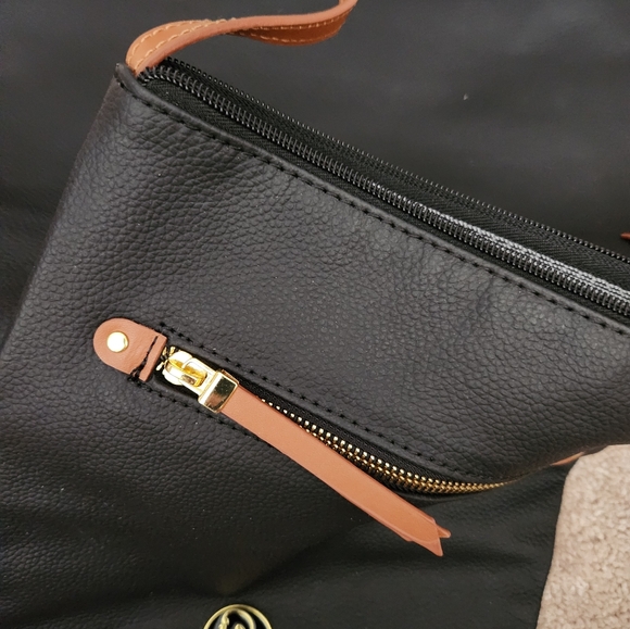 Black Leather Tote Bag and Crossbody - Picture 2 of 6